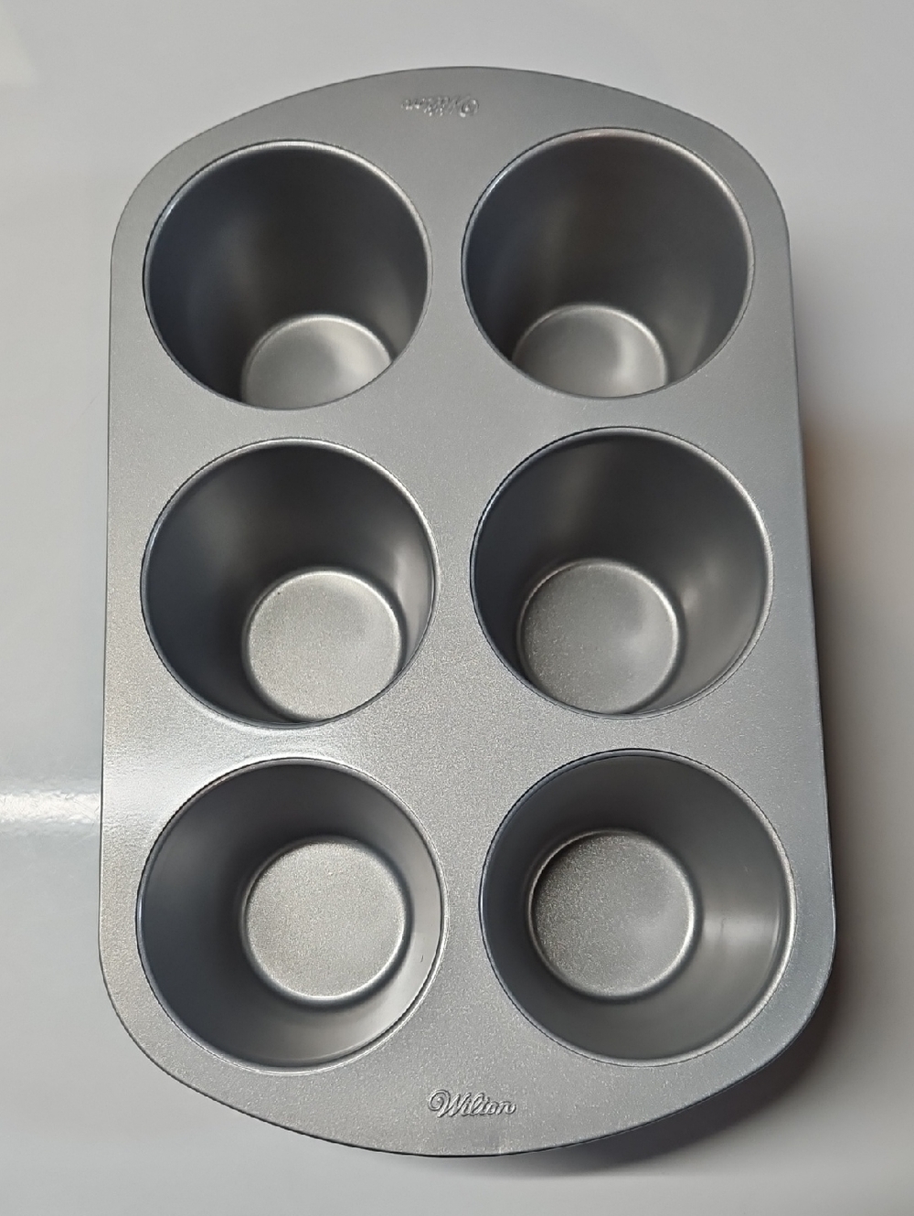 Wilton Silver 6-Cup Nonstick Jumbo Muffin Pan 3" Deep